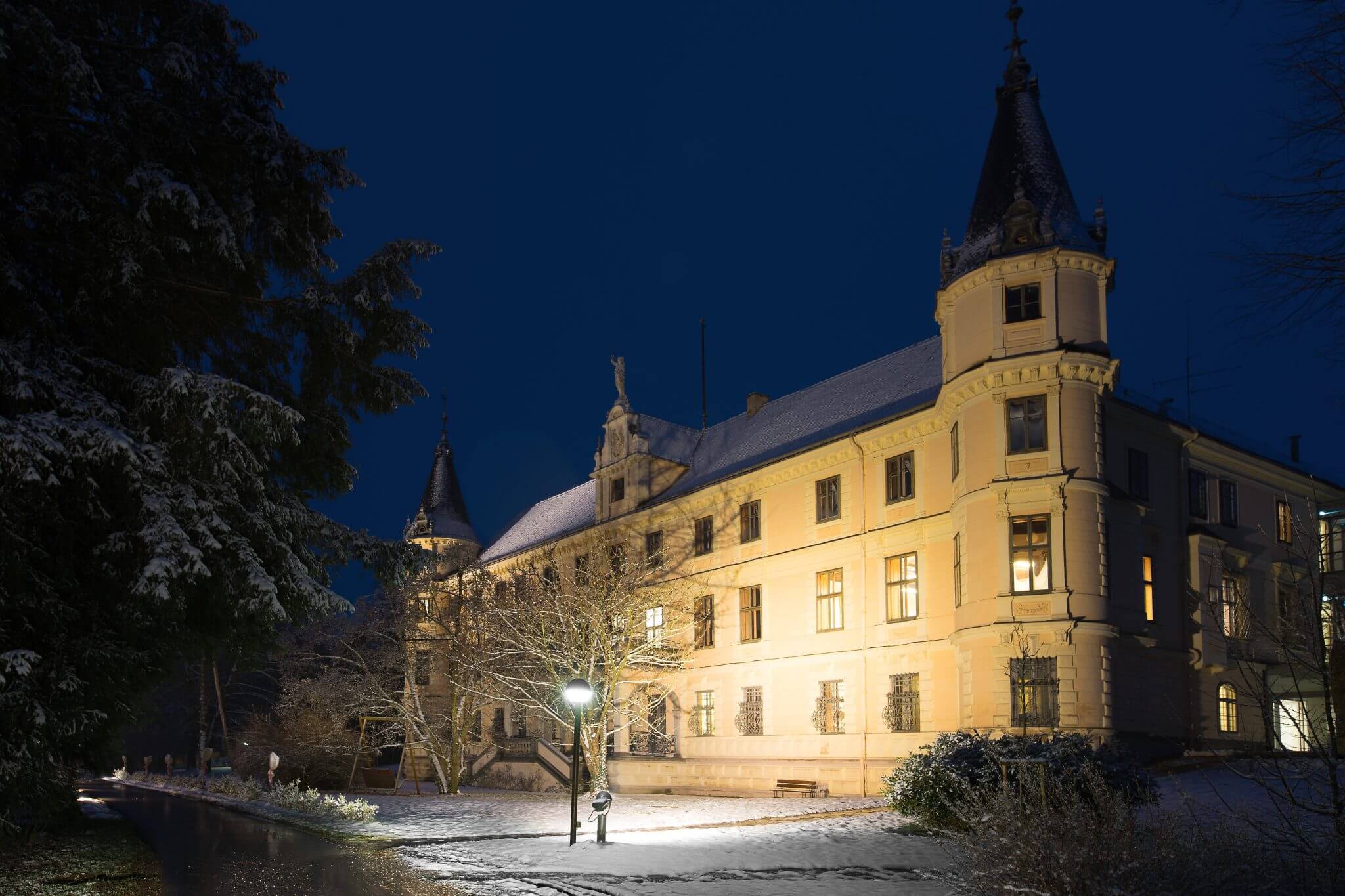 Schloss Puchberg — 01-Jaenner-Leuchtkraft-scaled.jpg
